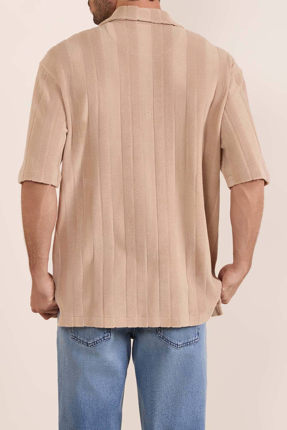 תמונת דוגמן אחורית של חולצת ז'קט