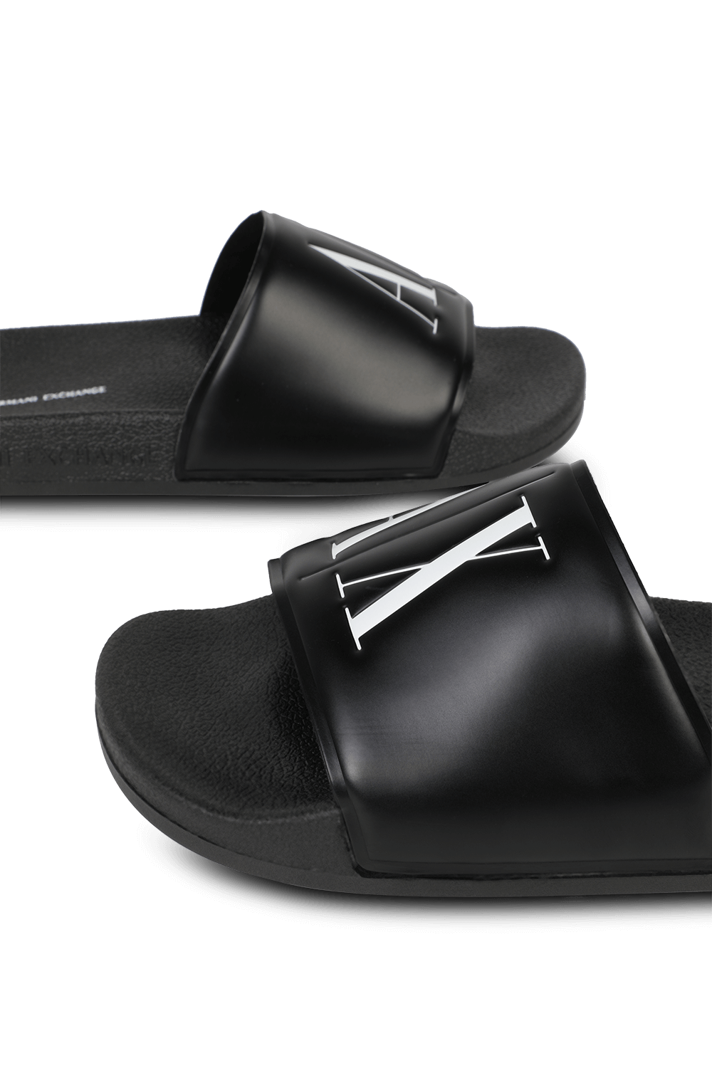 תמונת תקריב של Logo Slides in Black