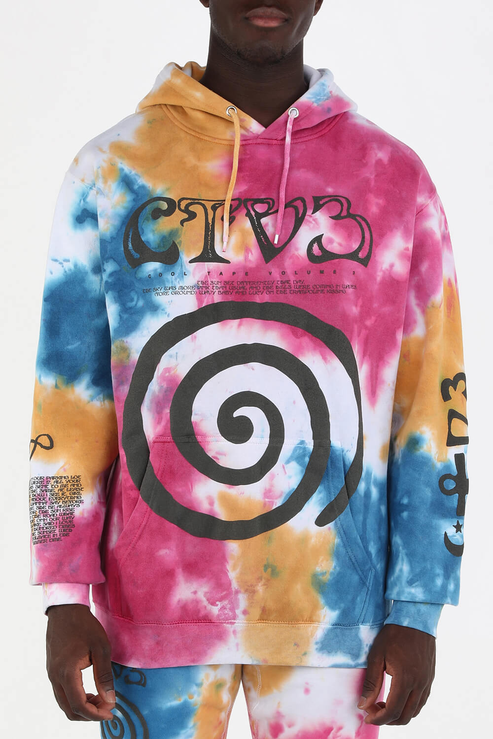 תמונת דוגמן קידמית של CTV3 Tour Hoodie in Multicolor Tie Dye