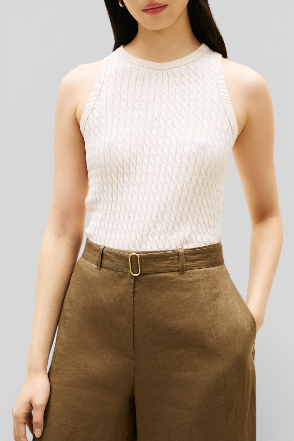 תמונת דוגמן קידמית של גופיית סריג