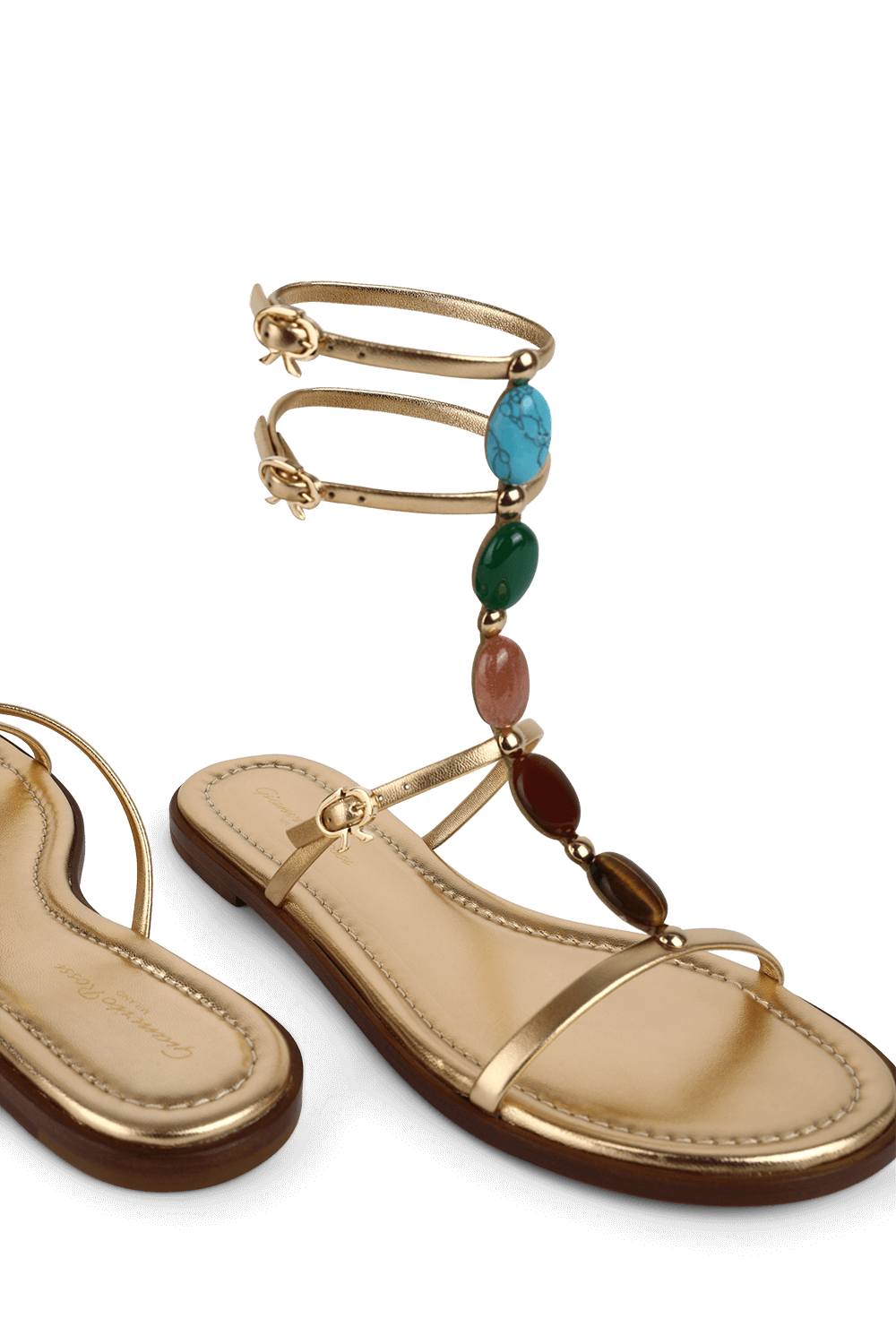 תמונת תקריב של סנדלי אצבע מעור שאנטי 05