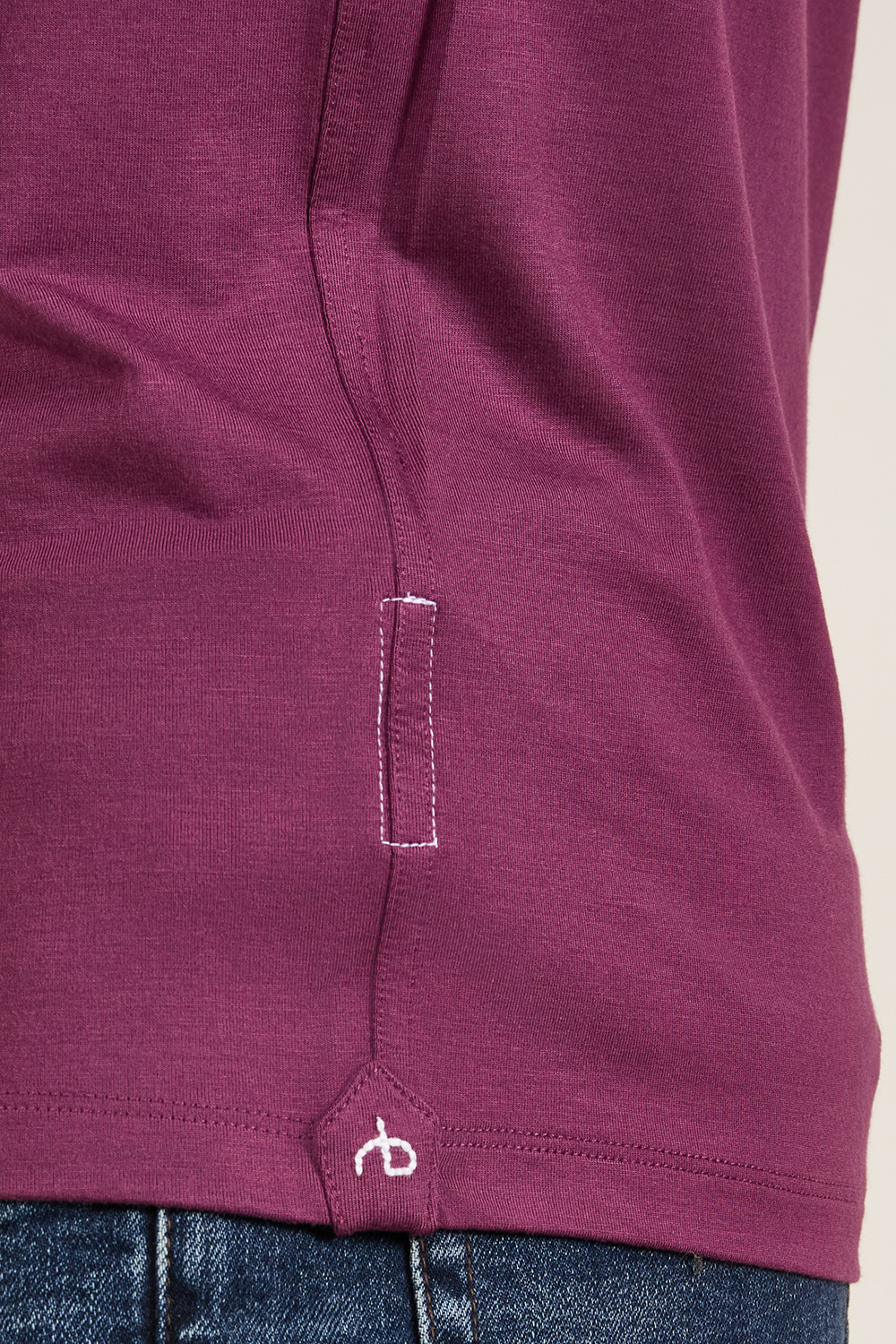 תמונת תקריב דוגמן של חולצת טי