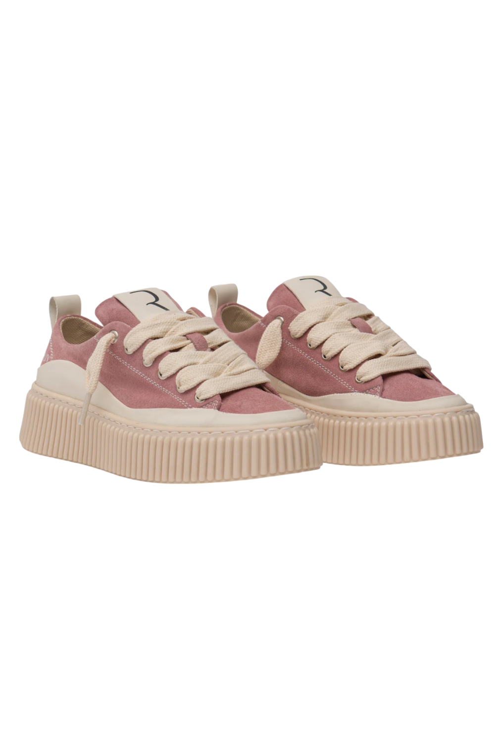 תמונת תקריב של נעלי סניקרס 2020