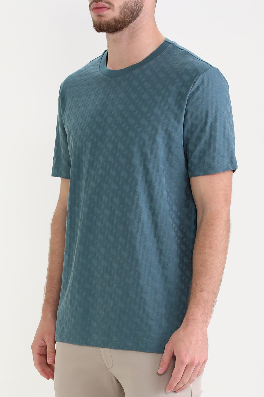 תמונת דוגמן קידמית של חולצת ג'קארד מונוגרמית