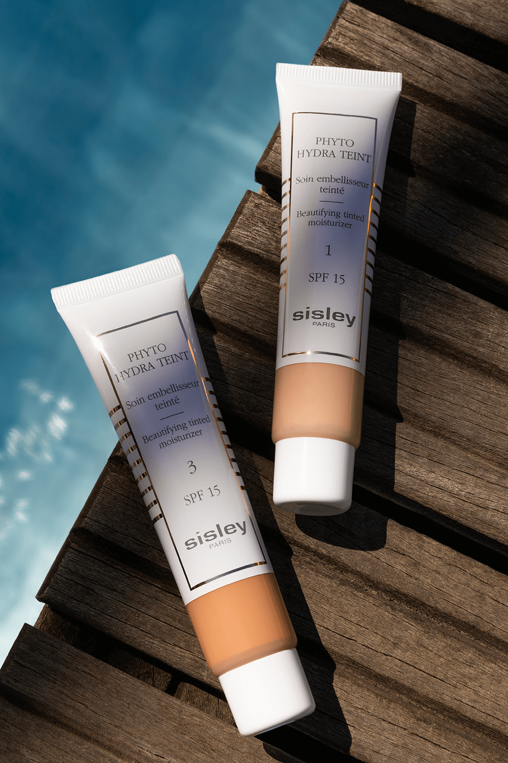 תמונת תקריב של Sisley Phyto-Hydra Teint 3 Golden 40 ml