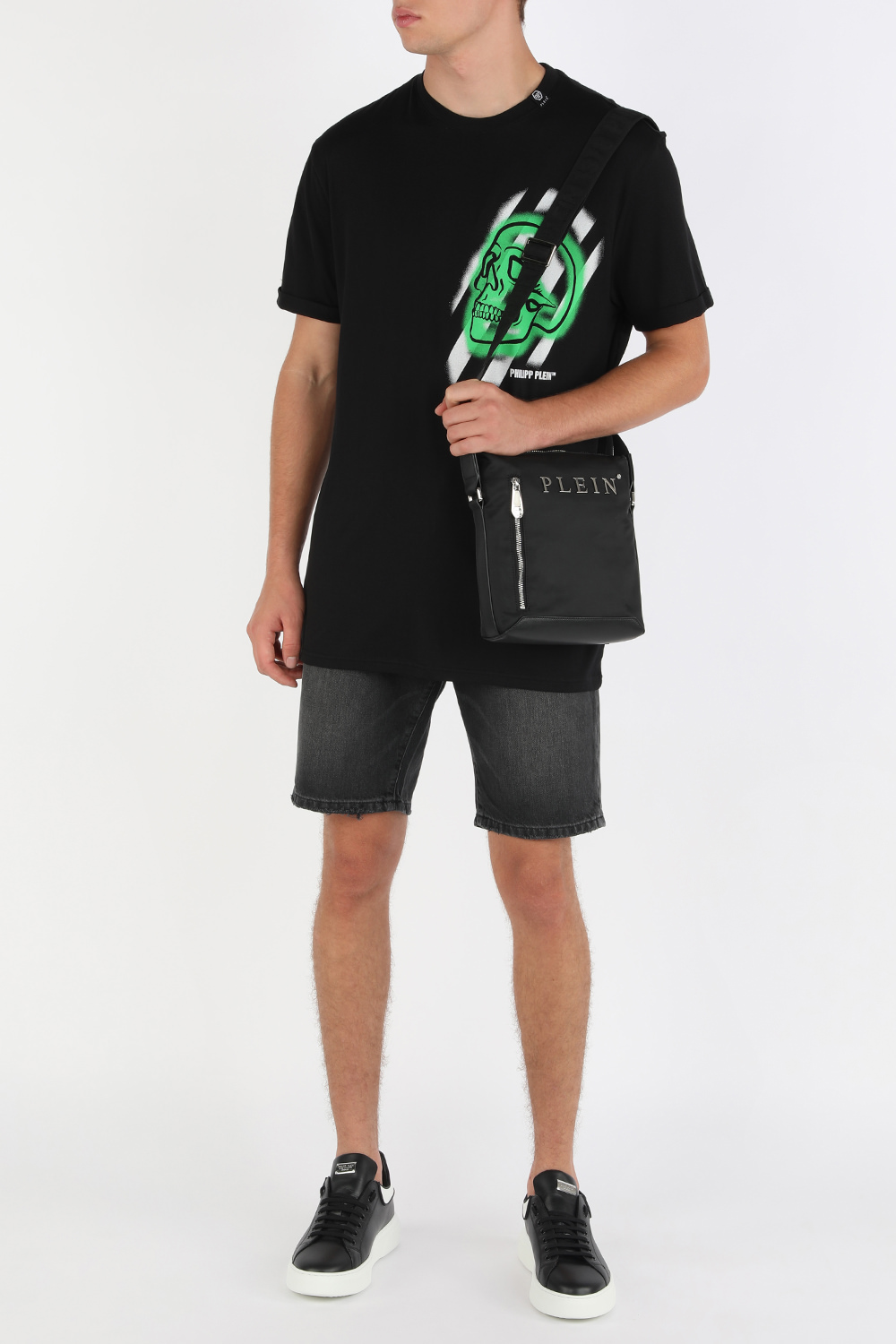 תמונת דוגמן קידמית של Leather Runner Iconic in Black