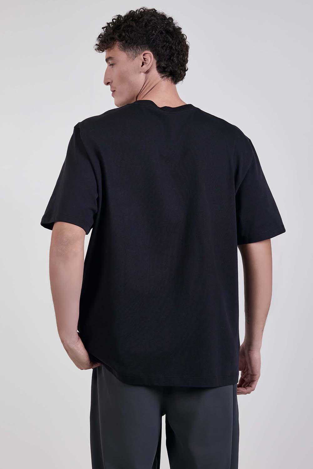 תמונת דוגמן אחורית של Heavyweight Cotton Jersey T-Shirt