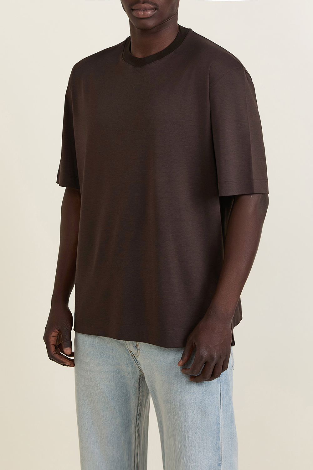 תמונת דוגמן קידמית של חולצת טי