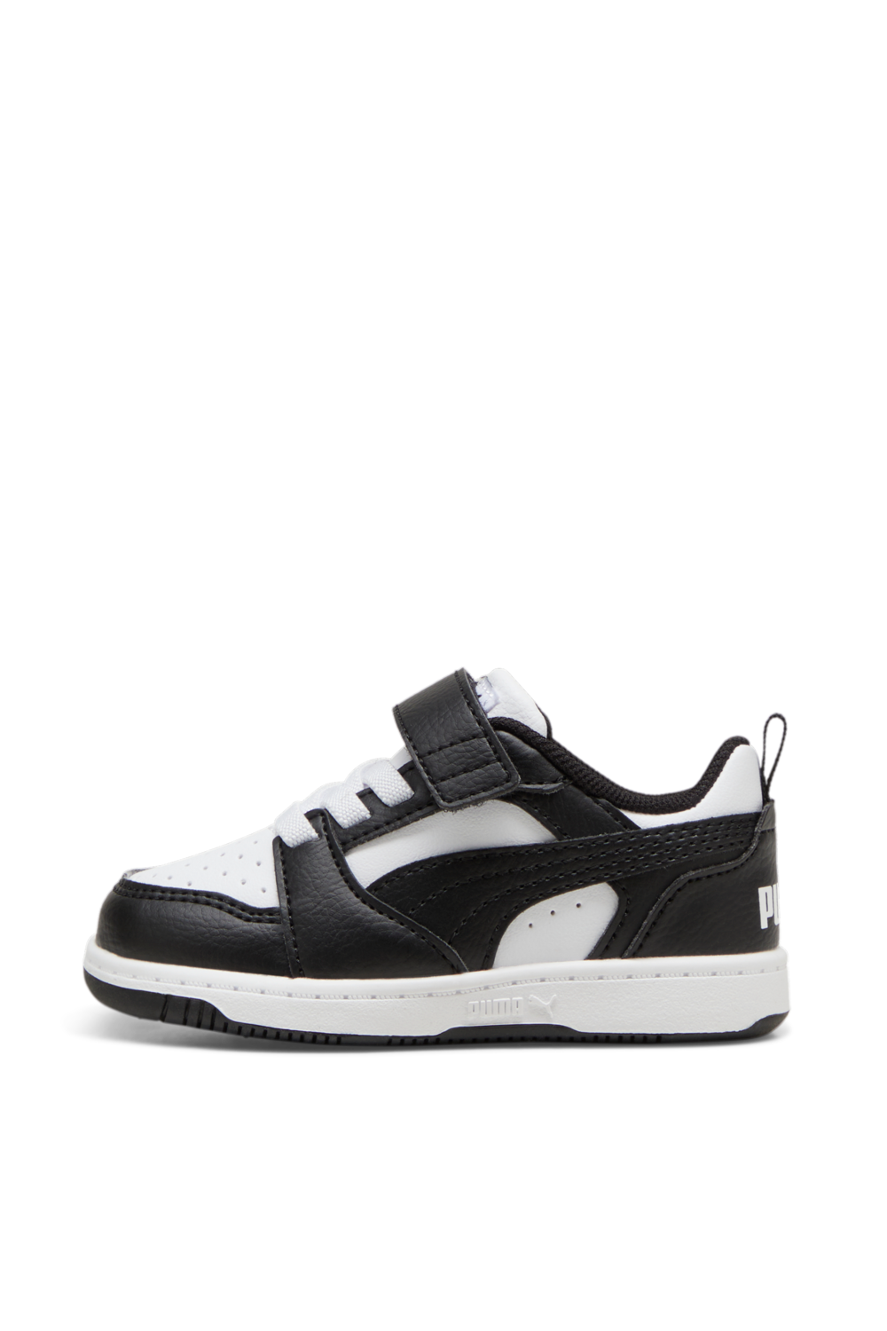 תמונה אחורית של נעלי סניקרס