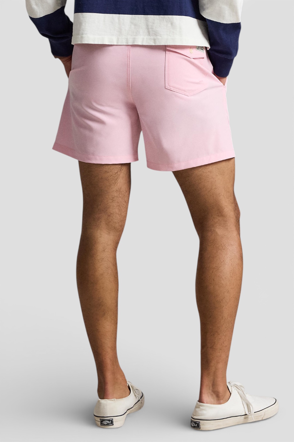 תמונת דוגמן אחורית של מכנסי בגד ים