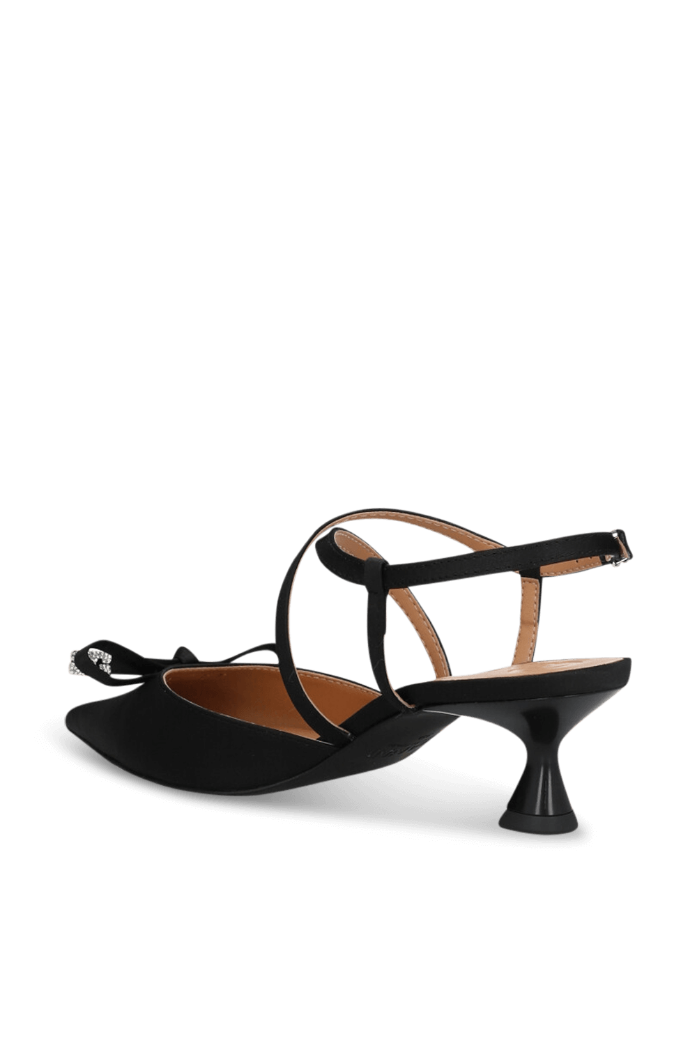 תמונה אחורית של נעלי עקב חתול