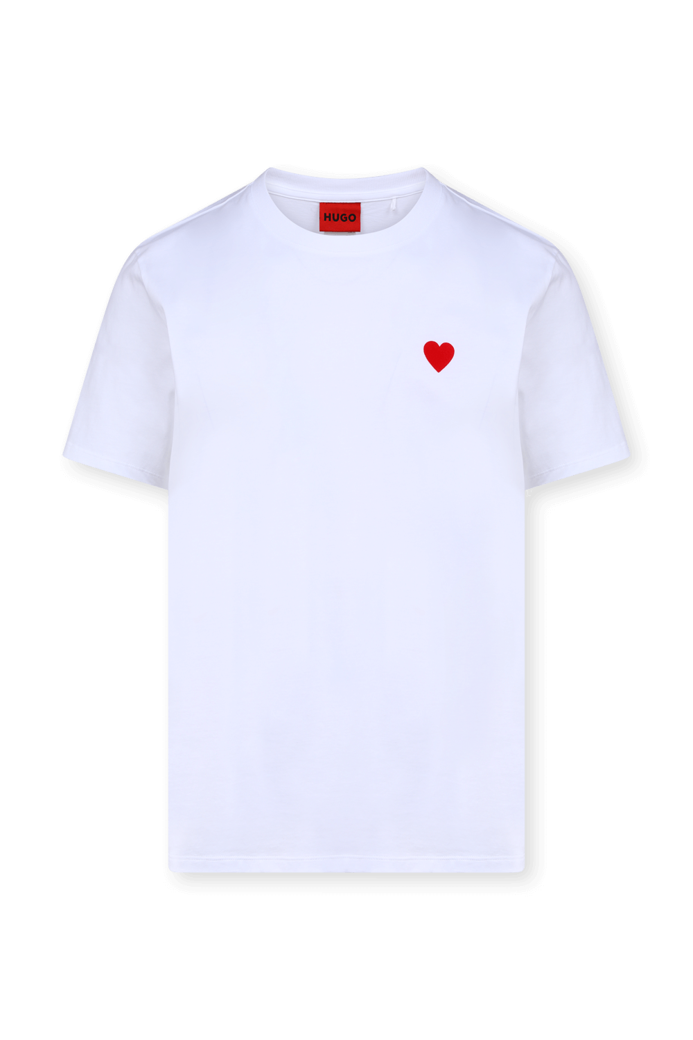 תמונה קידמית של חולצת טי לבנה עם לוגו פאץ' לב אדום