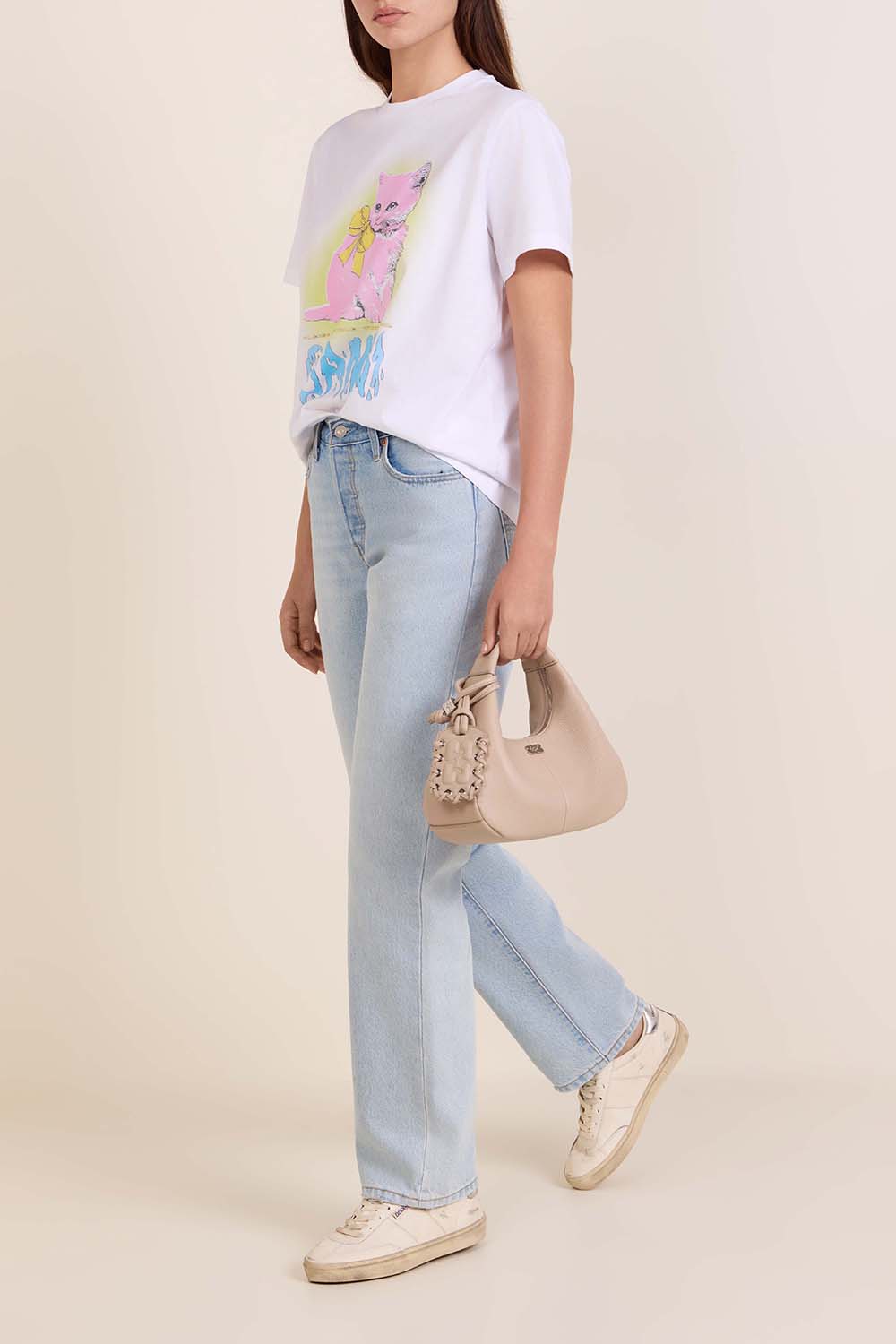 תמונת דוגמן קידמית של נעלי סניקרס סול סטאר