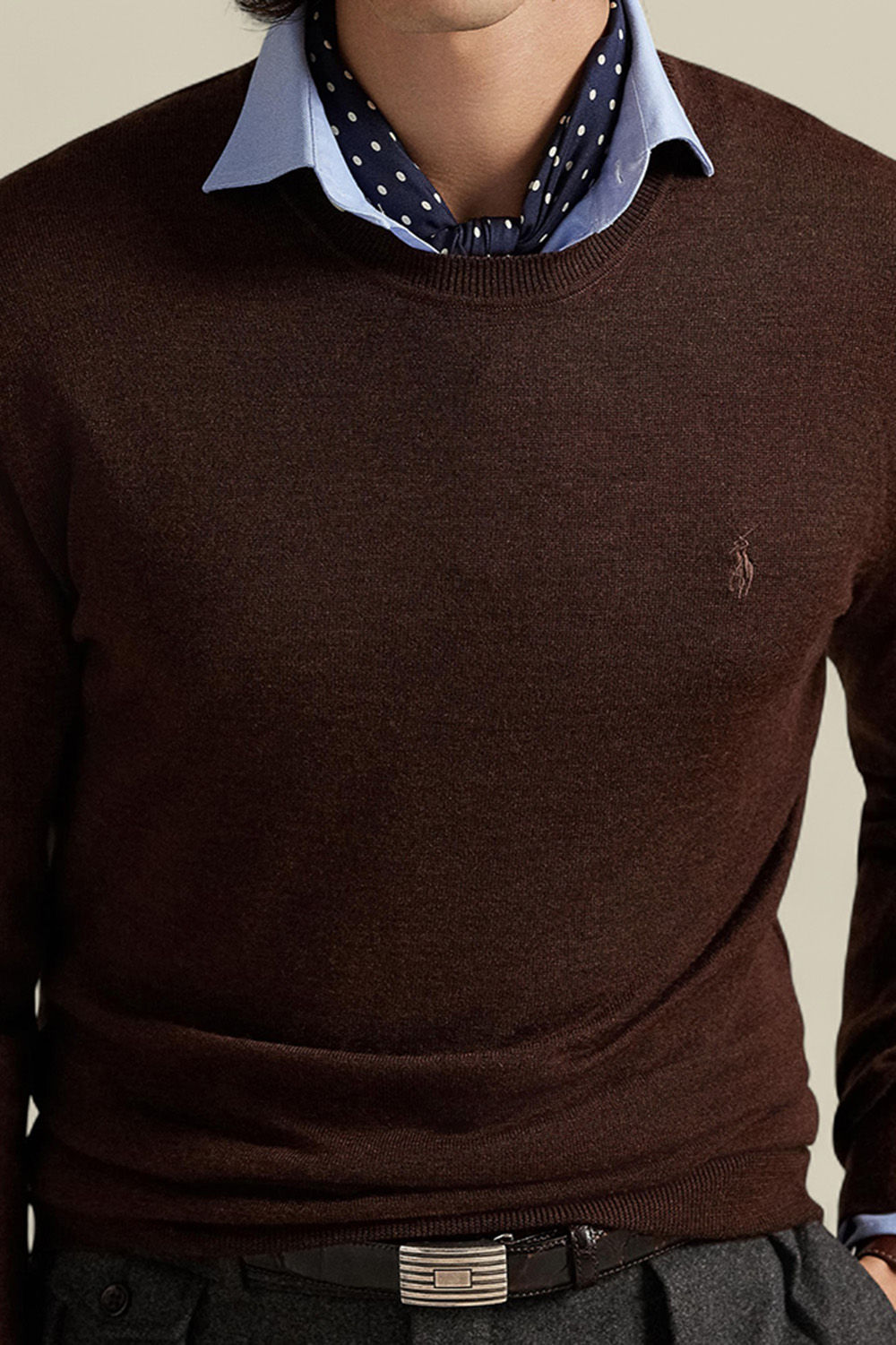 תמונת תקריב דוגמן של חולצת סריג