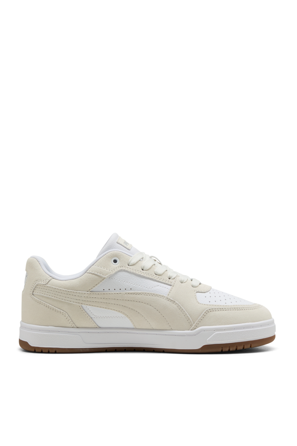 תמונה קידמית של נעלי סניקרס