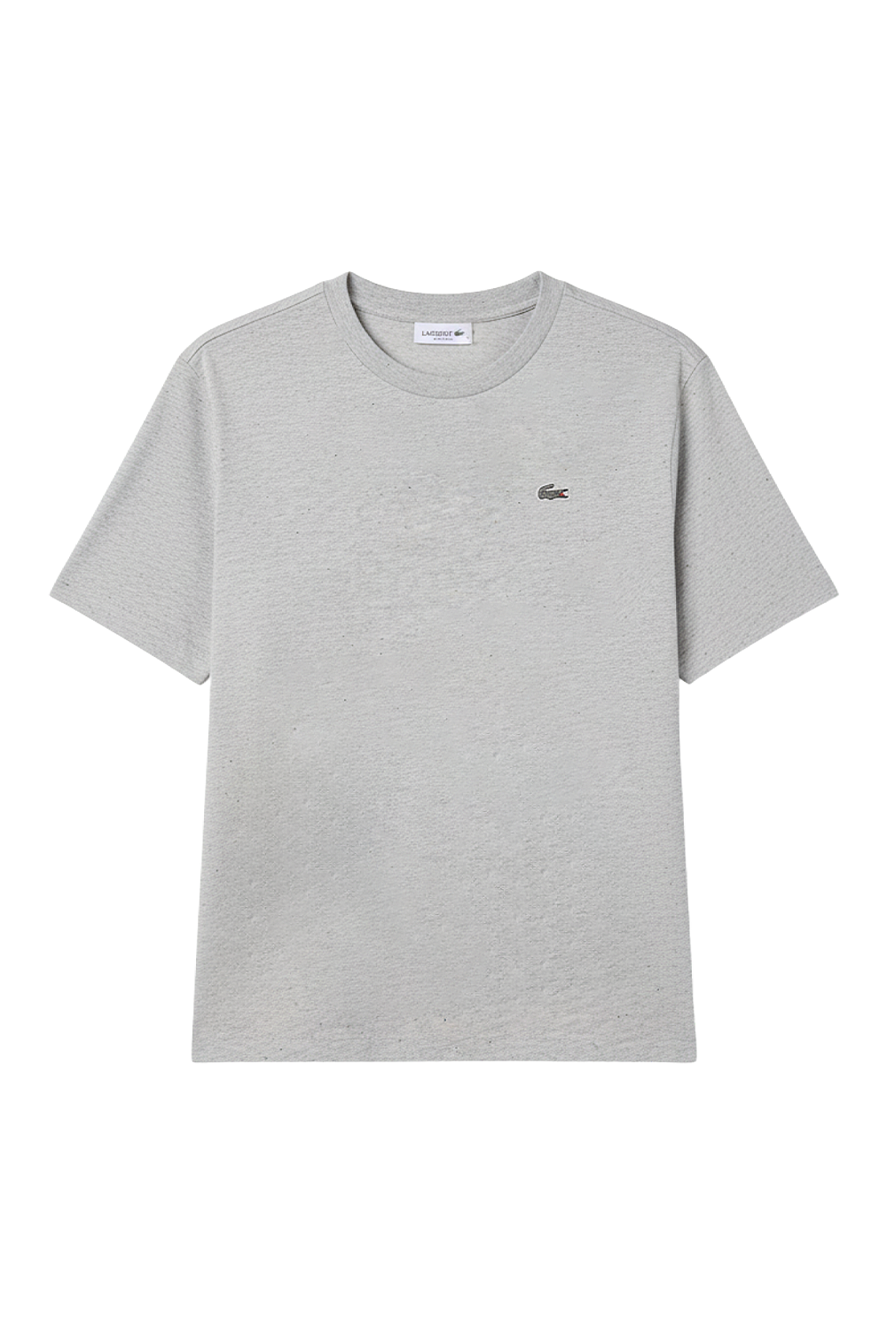 תמונה קידמית של חולצת טי