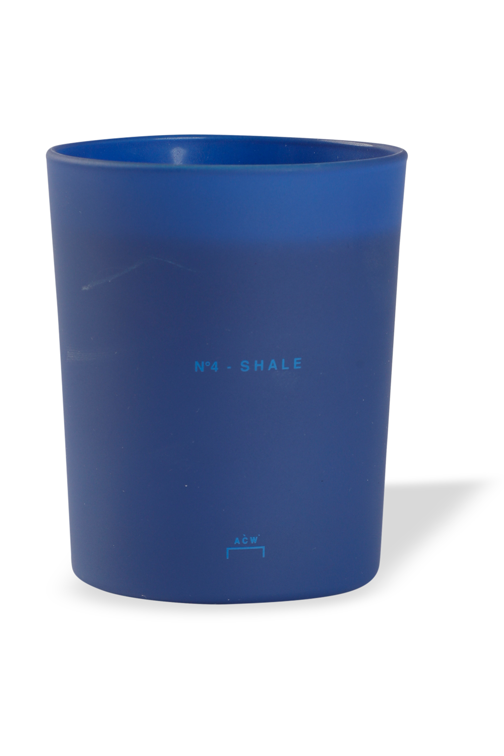 תמונת תקריב של נר שעווה בניחוח סיגליות מספר 4