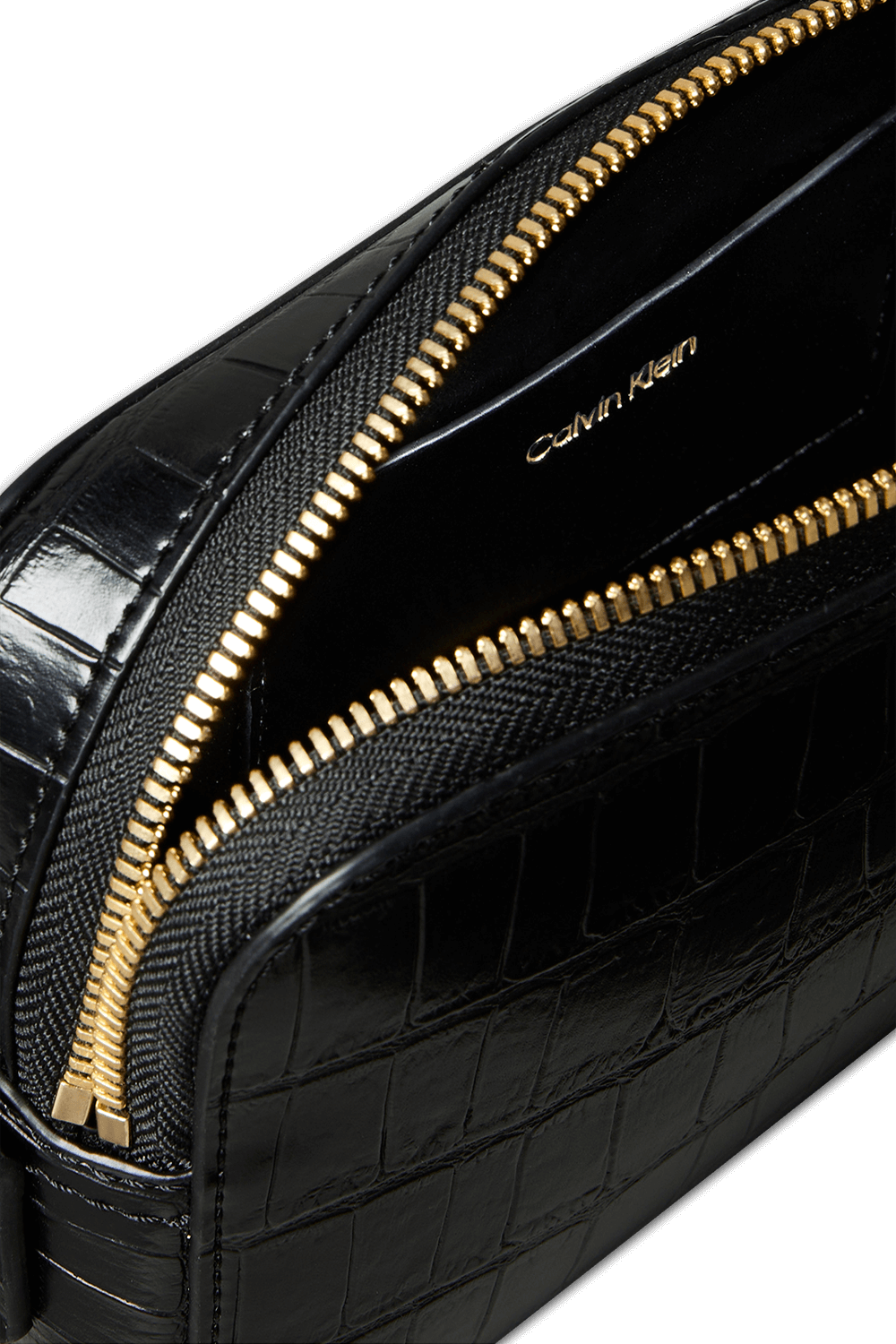 תמונה אחורית של תיק קאמרה