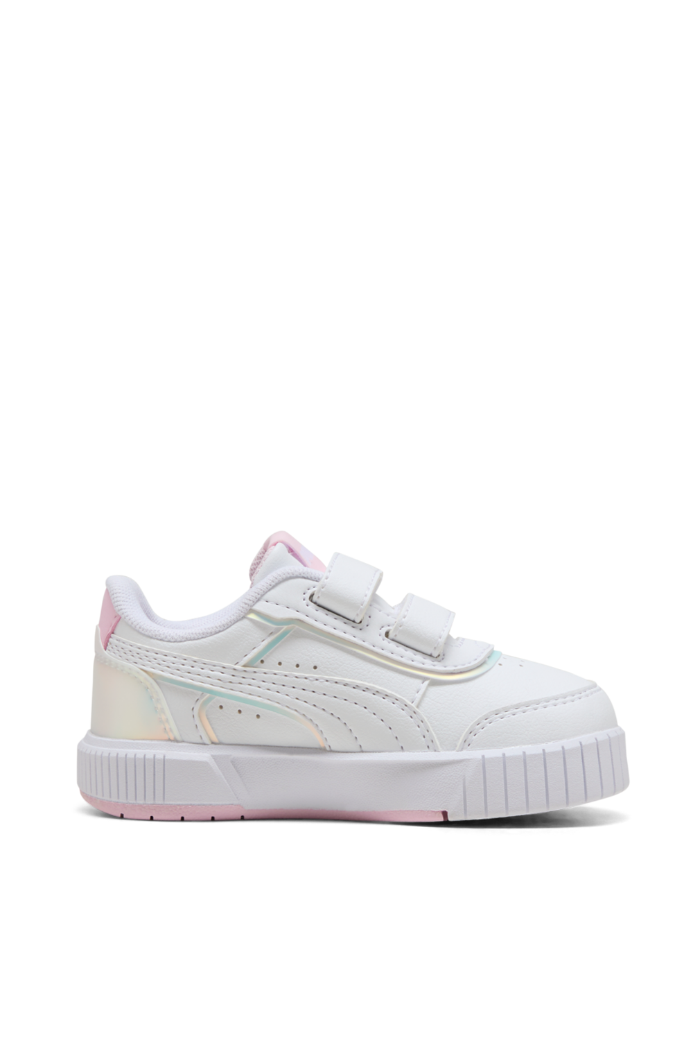 תמונה קידמית של נעלי סניקרס