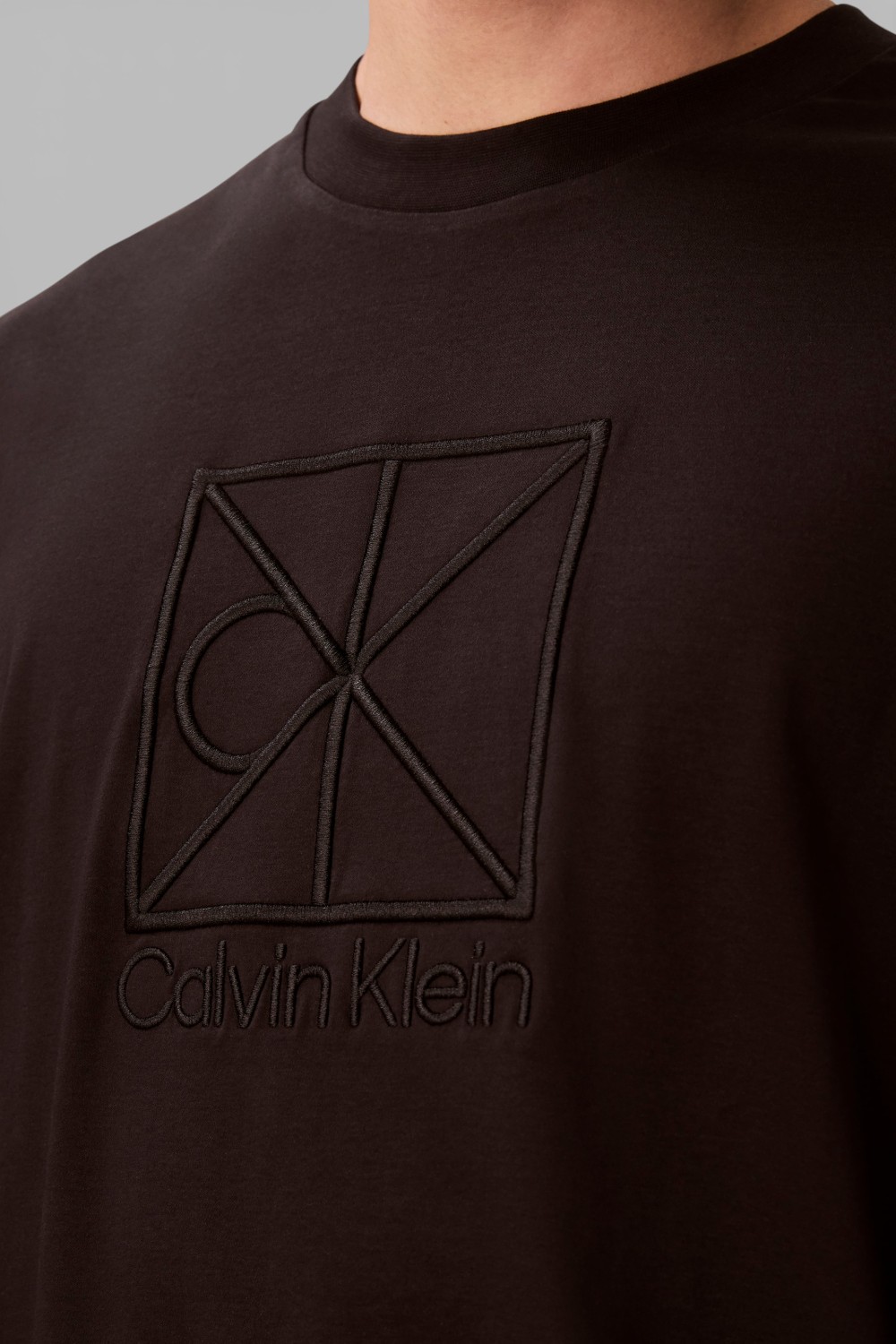 חולצת טי בגזרה משוחררת