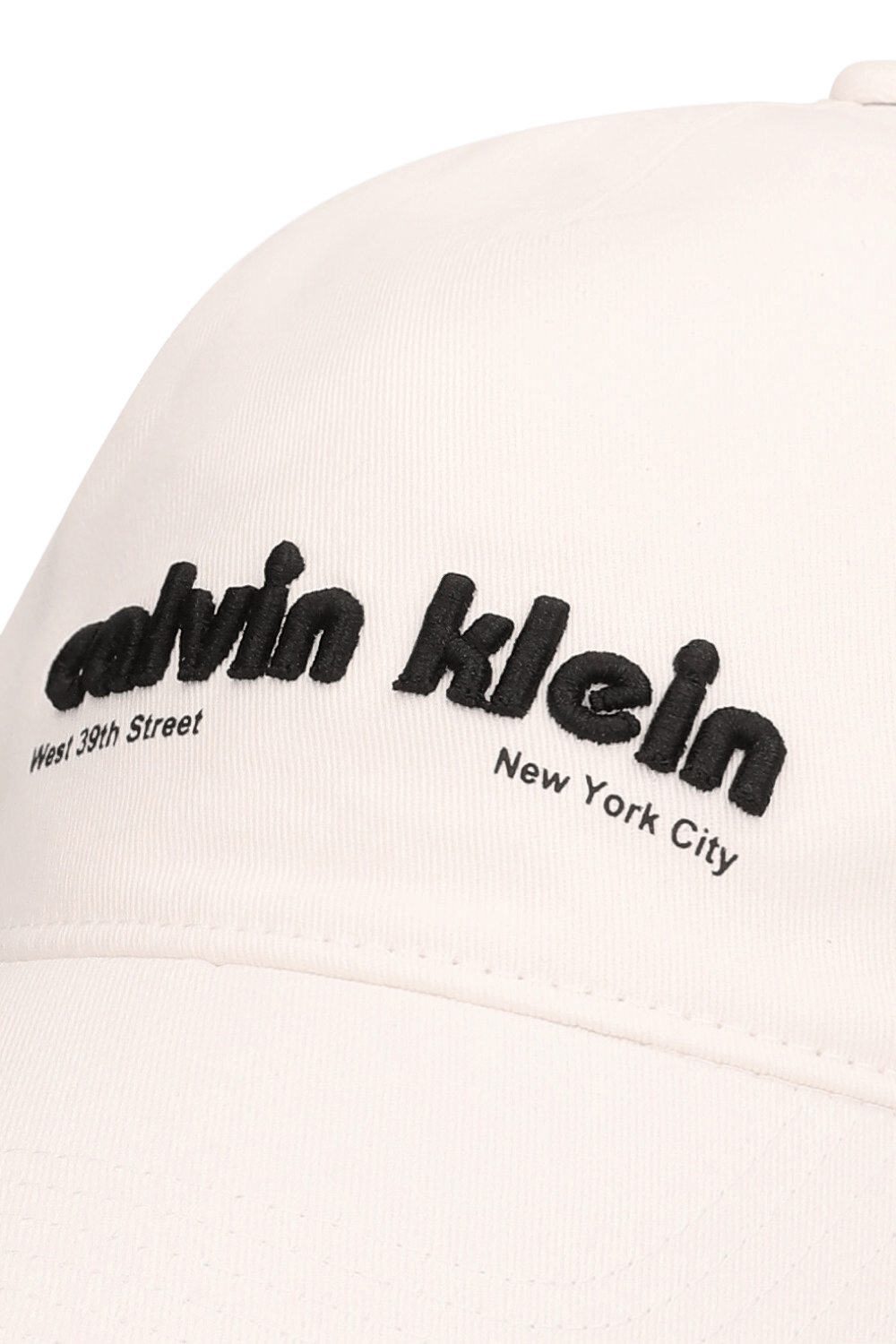 תמונת תקריב של כובע מצחייה