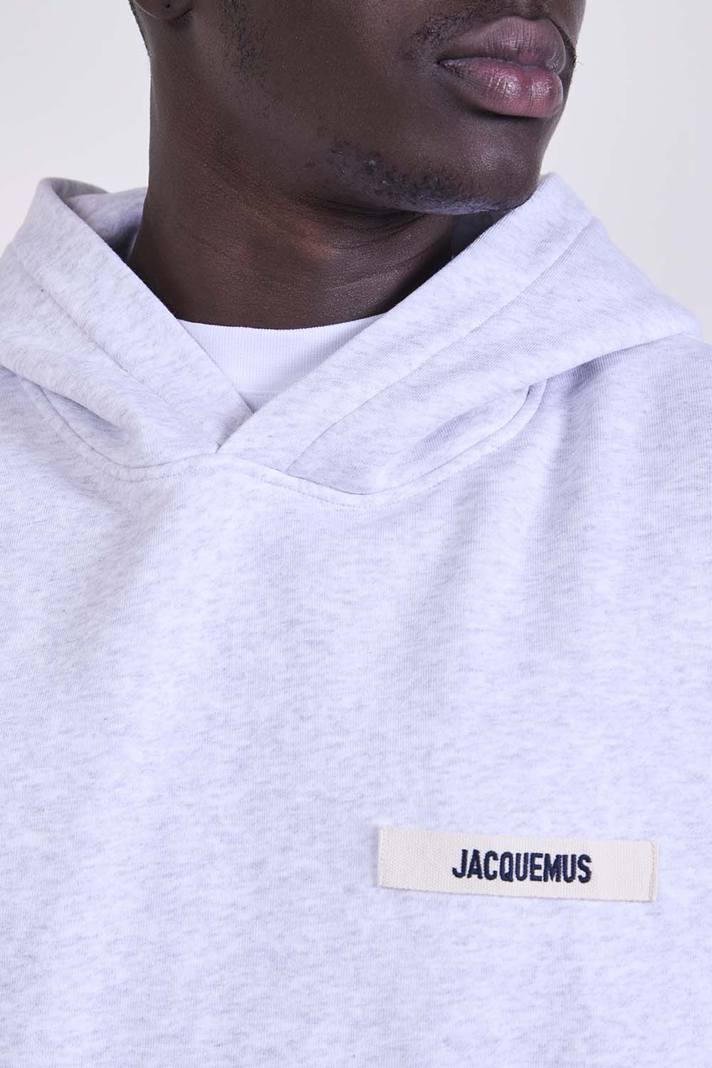 תמונת תקריב דוגמן של קפוצ'ון