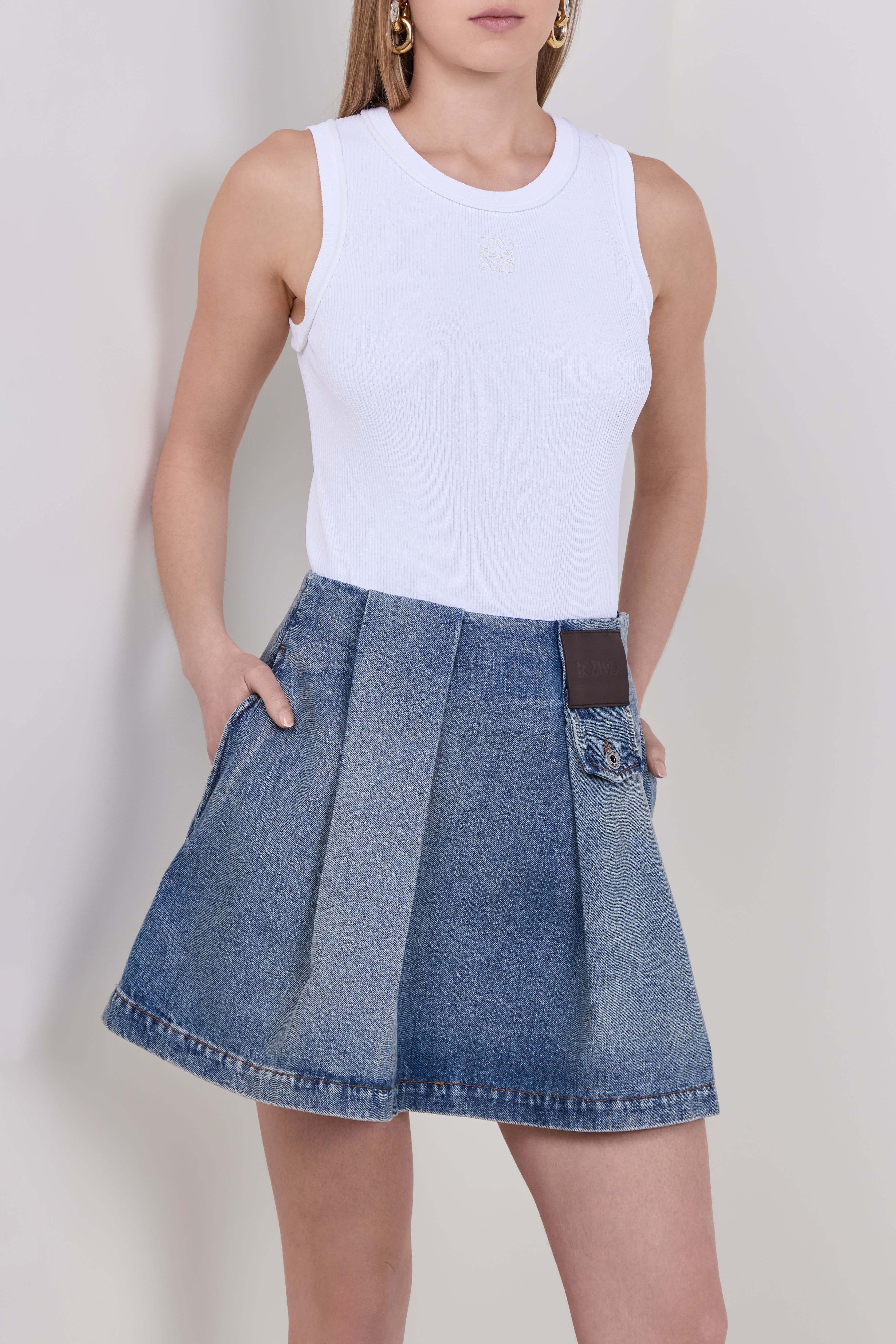 תמונת דוגמן קידמית של גופיית ריב