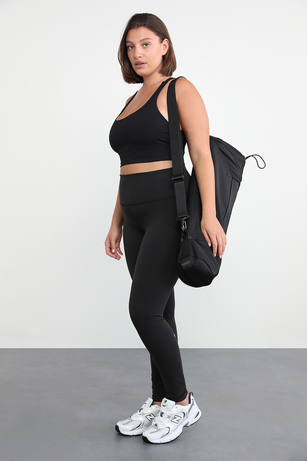 תמונת דוגמן קידמית של Adjustable Yoga Mat Bag