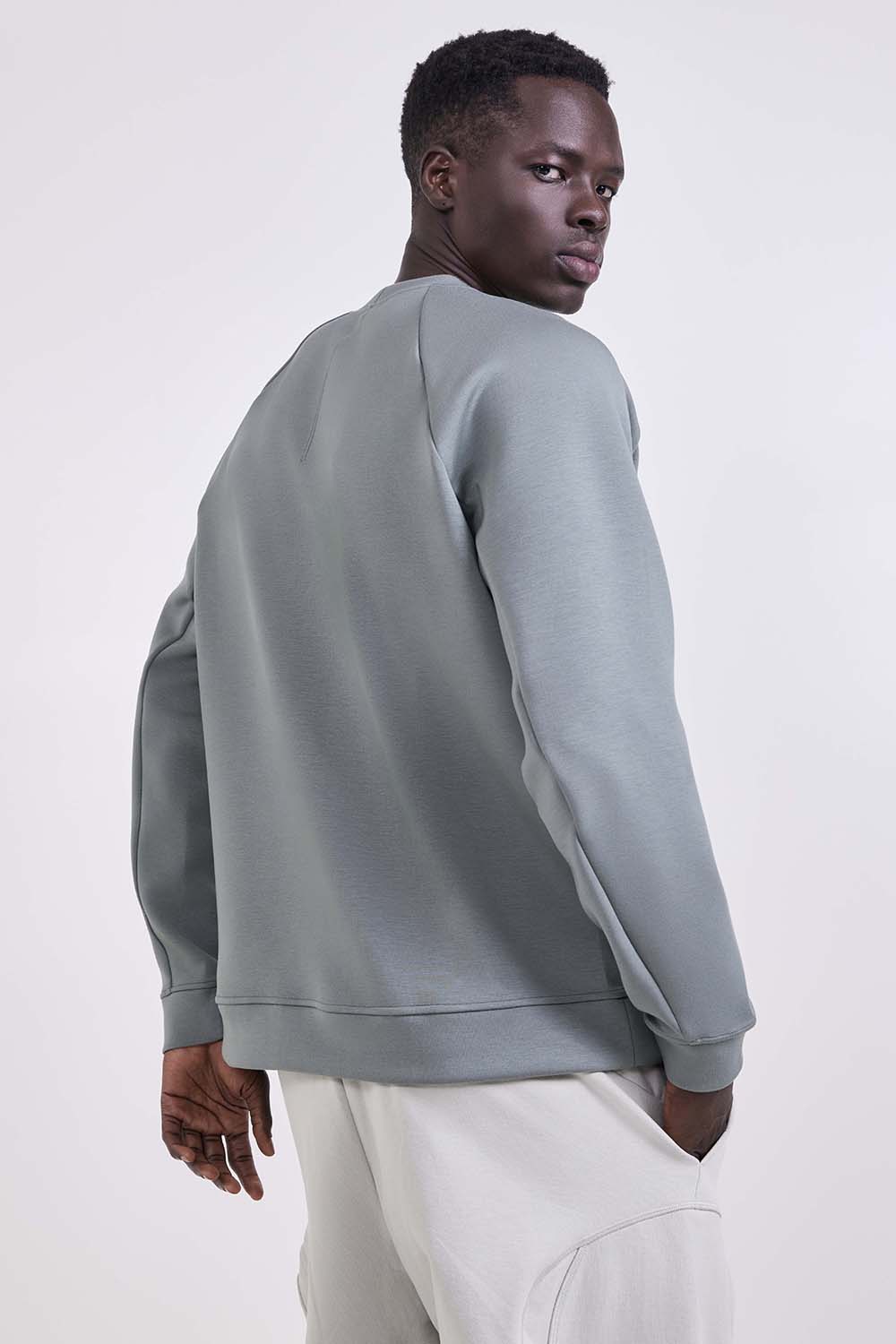 תמונת דוגמן אחורית של Smooth Spacer Crew