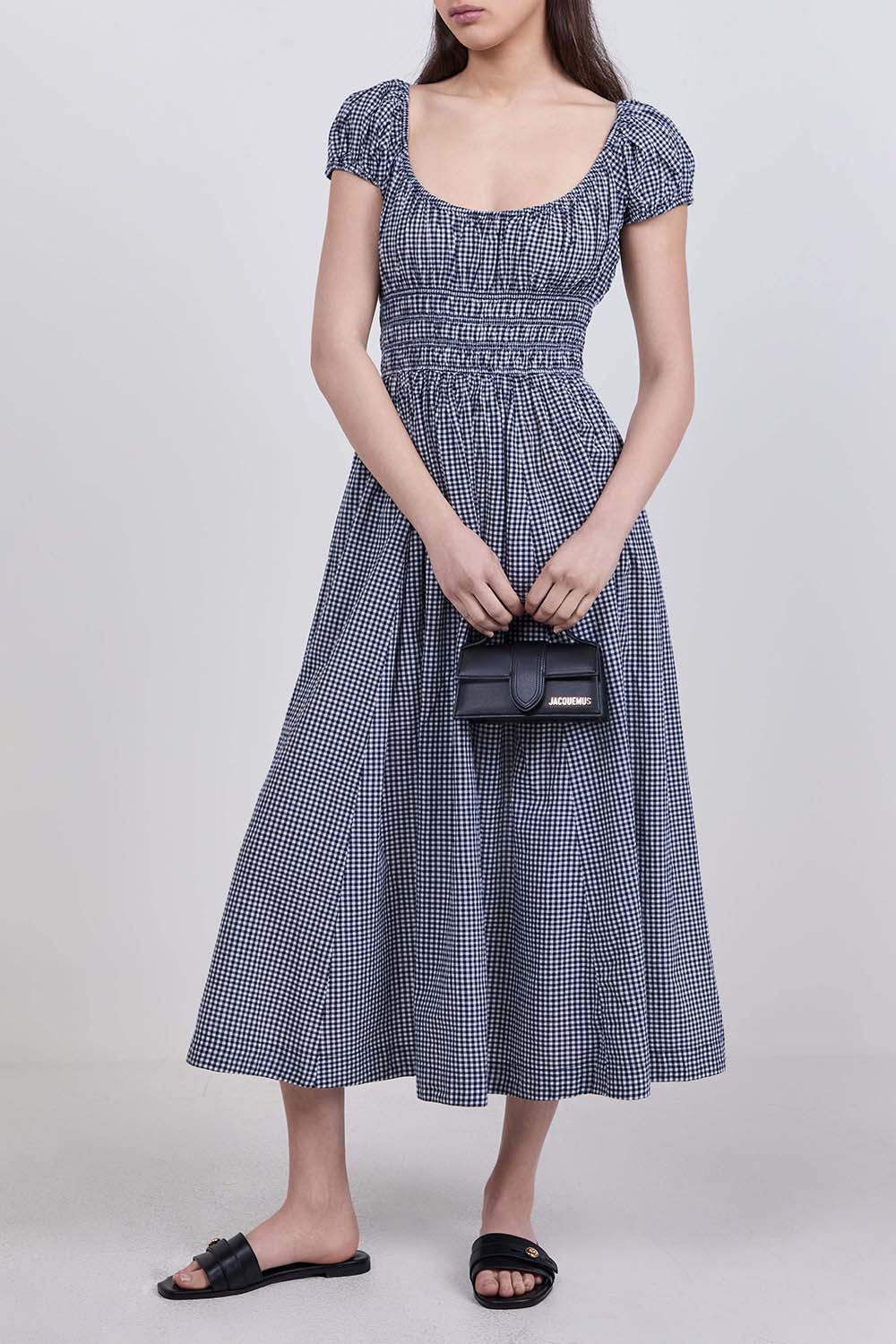 תמונת דוגמן קידמית של כפכפי סלייד