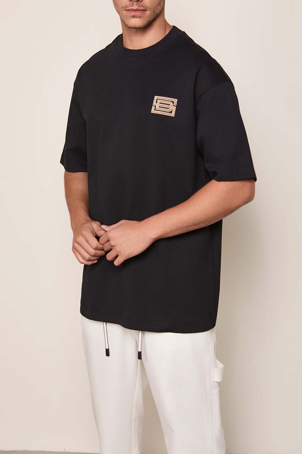 תמונת דוגמן קידמית של חולצת טי