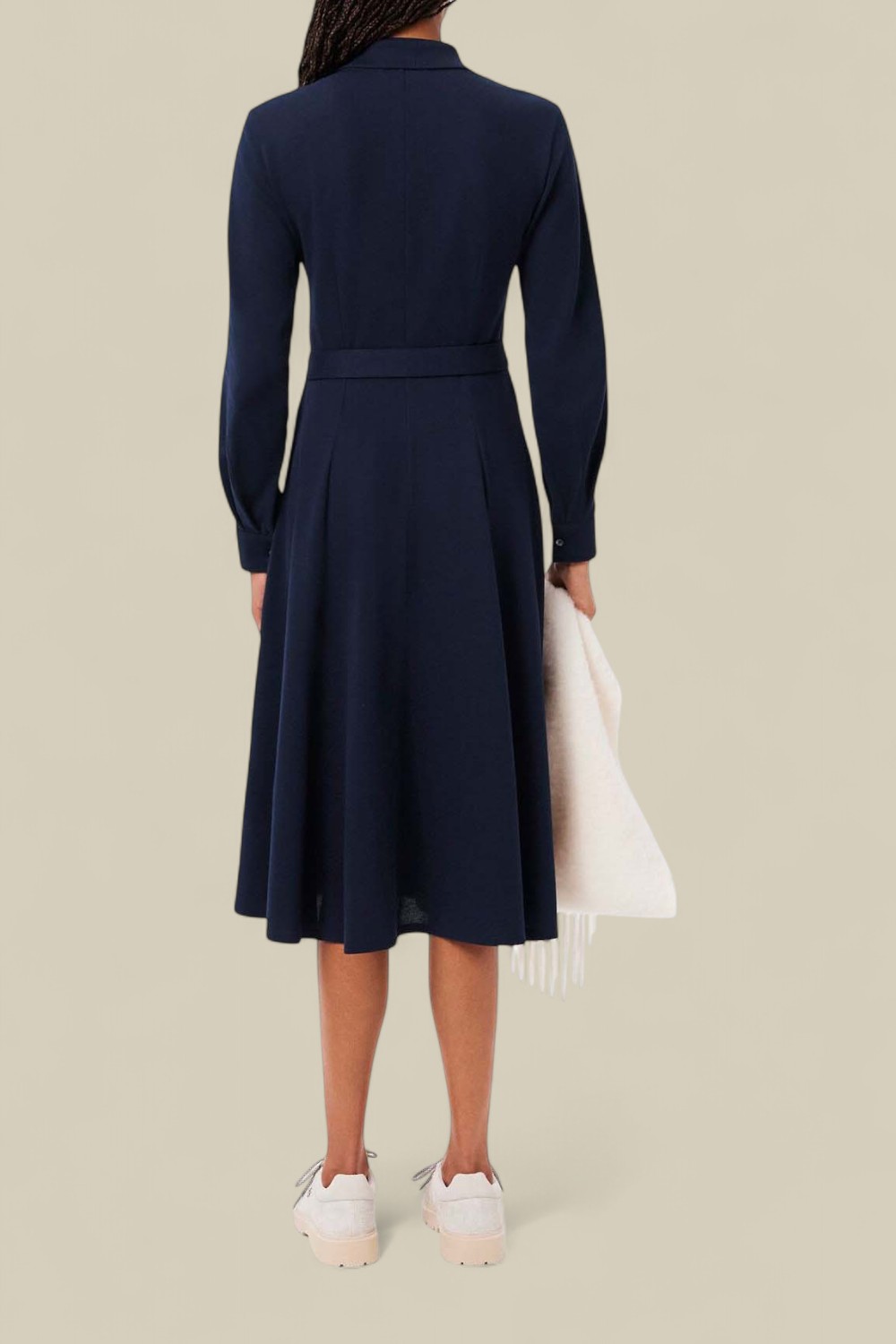 תמונת דוגמן אחורית של שמלת מקסי