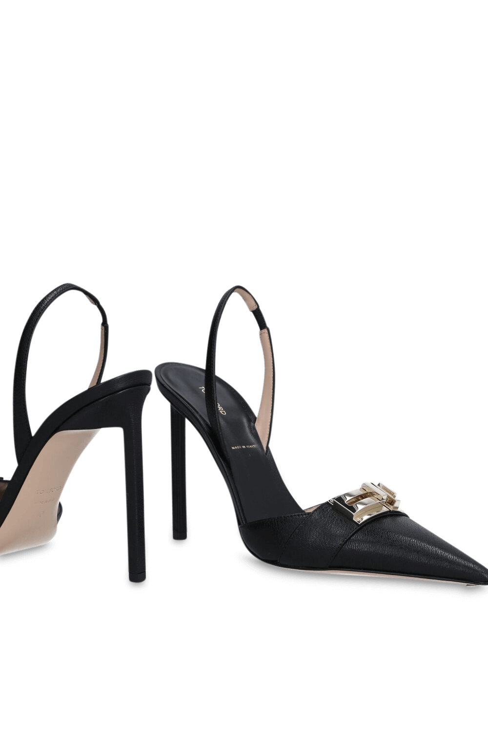 תמונת תקריב של נעלי עקב סלינג בק