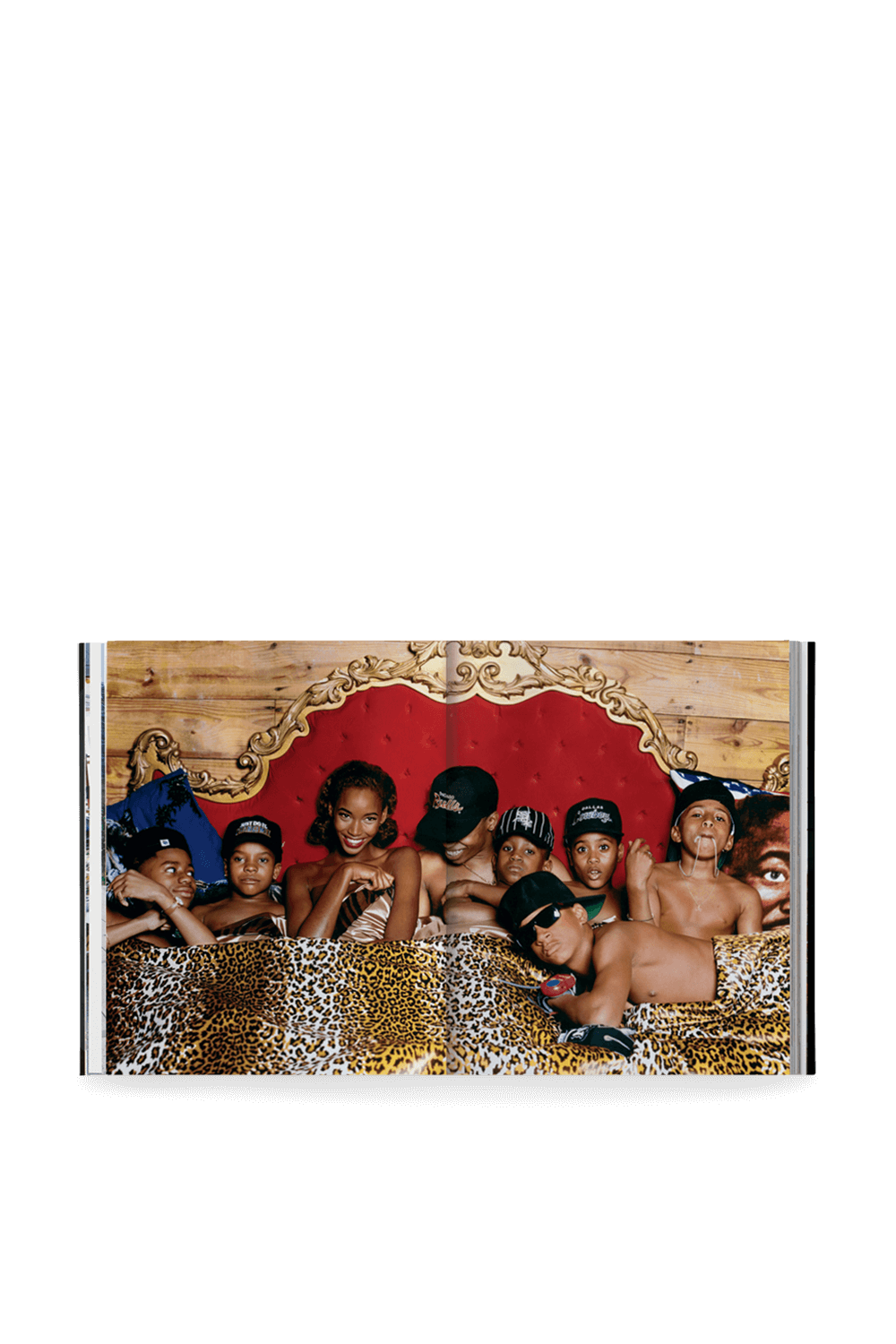 תמונה אחורית של Grace  Thirty Years of Fashion at Vogue