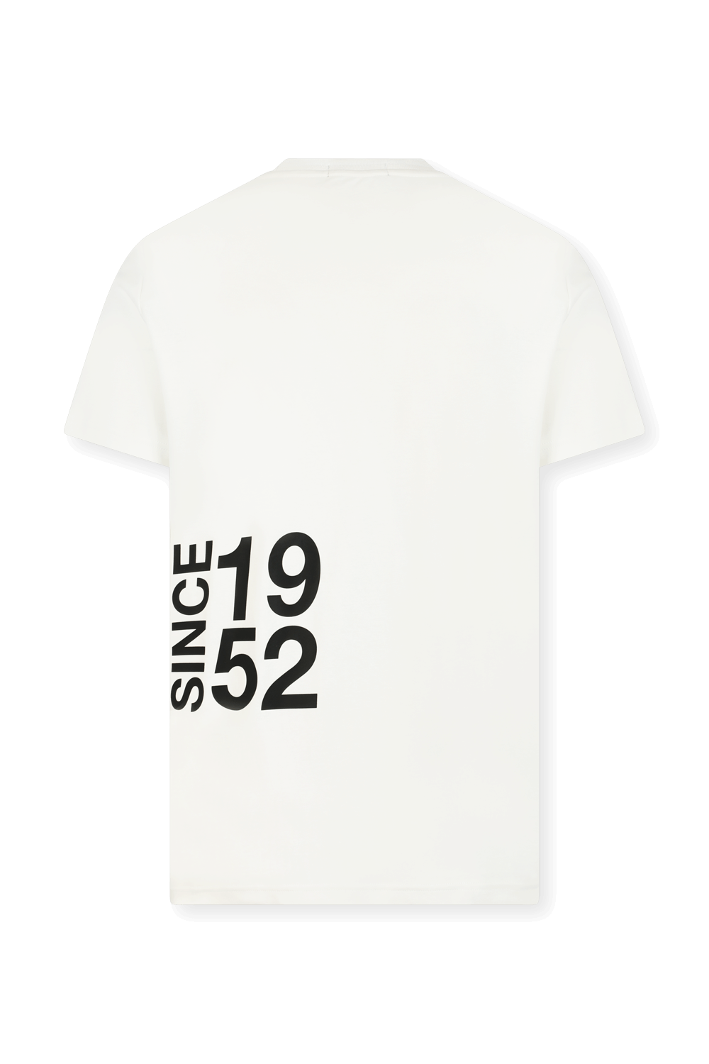 תמונה אחורית של חולצת טי לבנה עם כיתוב 1952