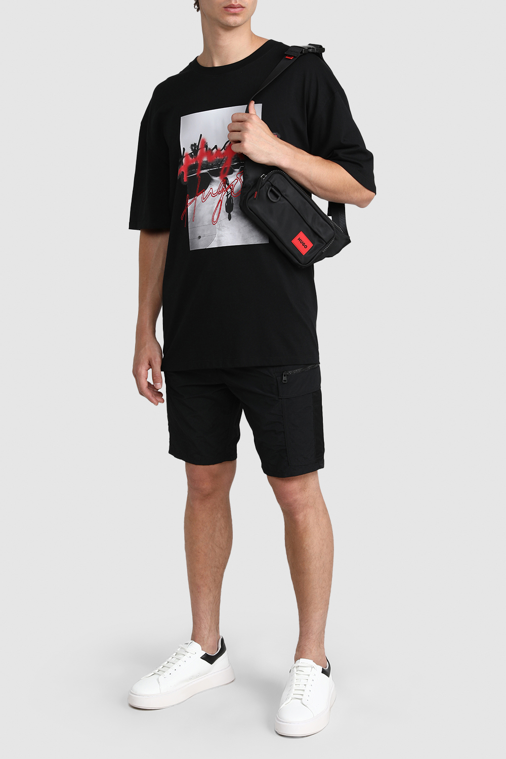 תמונת דוגמן קידמית של תיק פאוץ' 