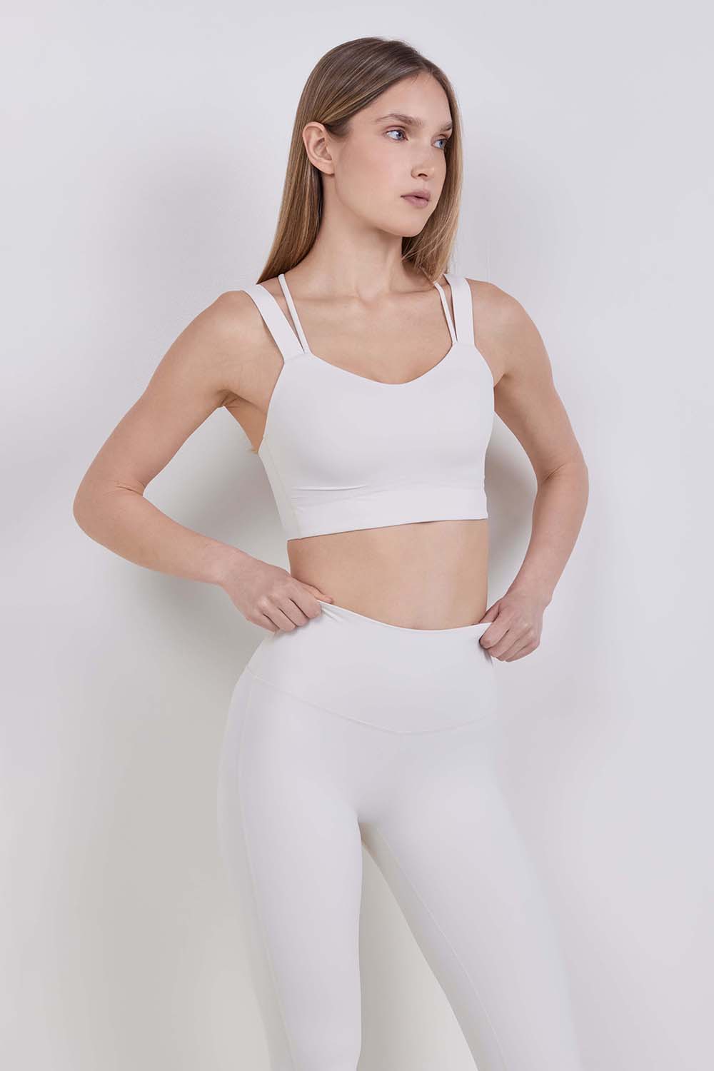 תמונת דוגמן קידמית של Like a Cloud Longline Bra