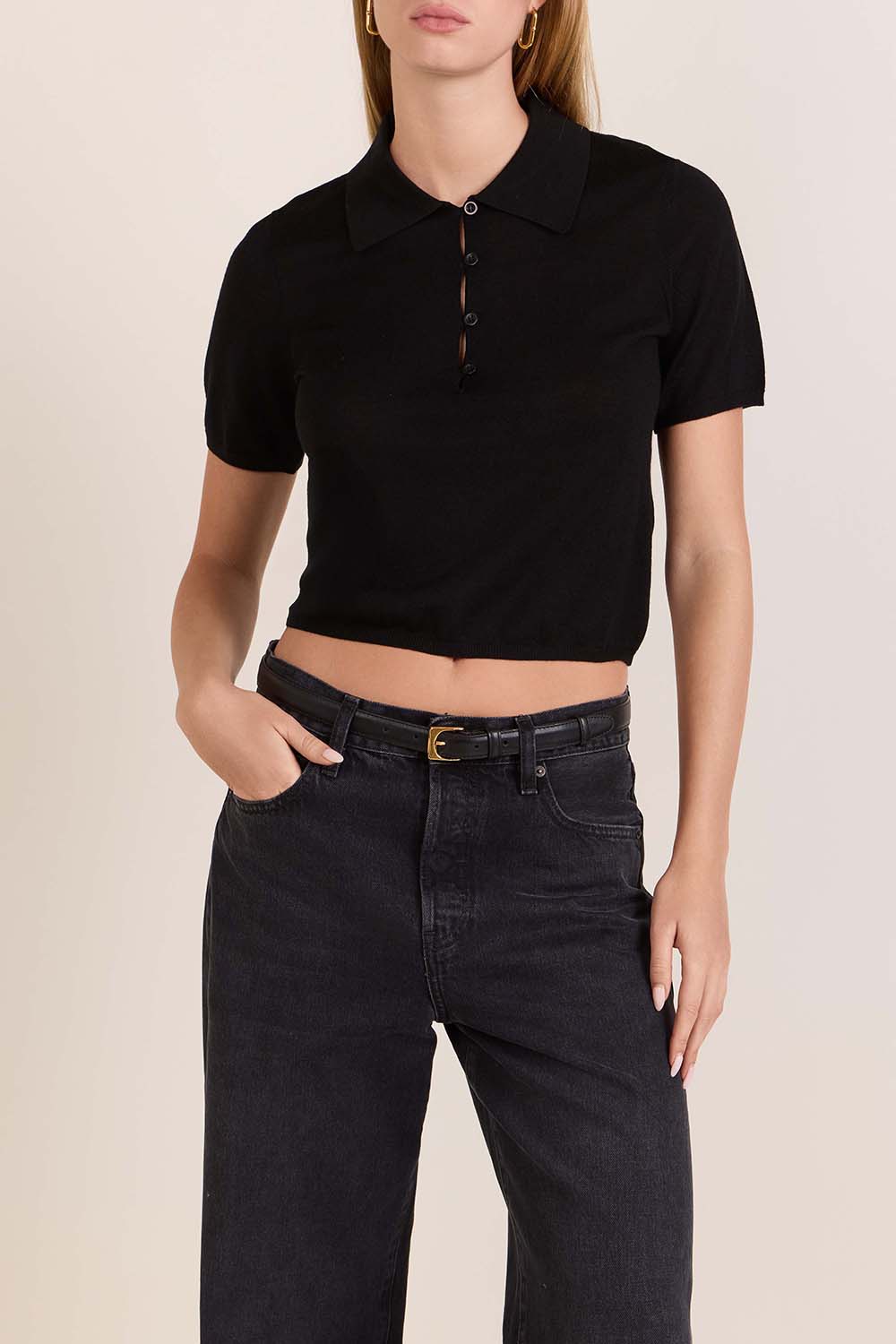 תמונת דוגמן קידמית של חולצת פולו צמר