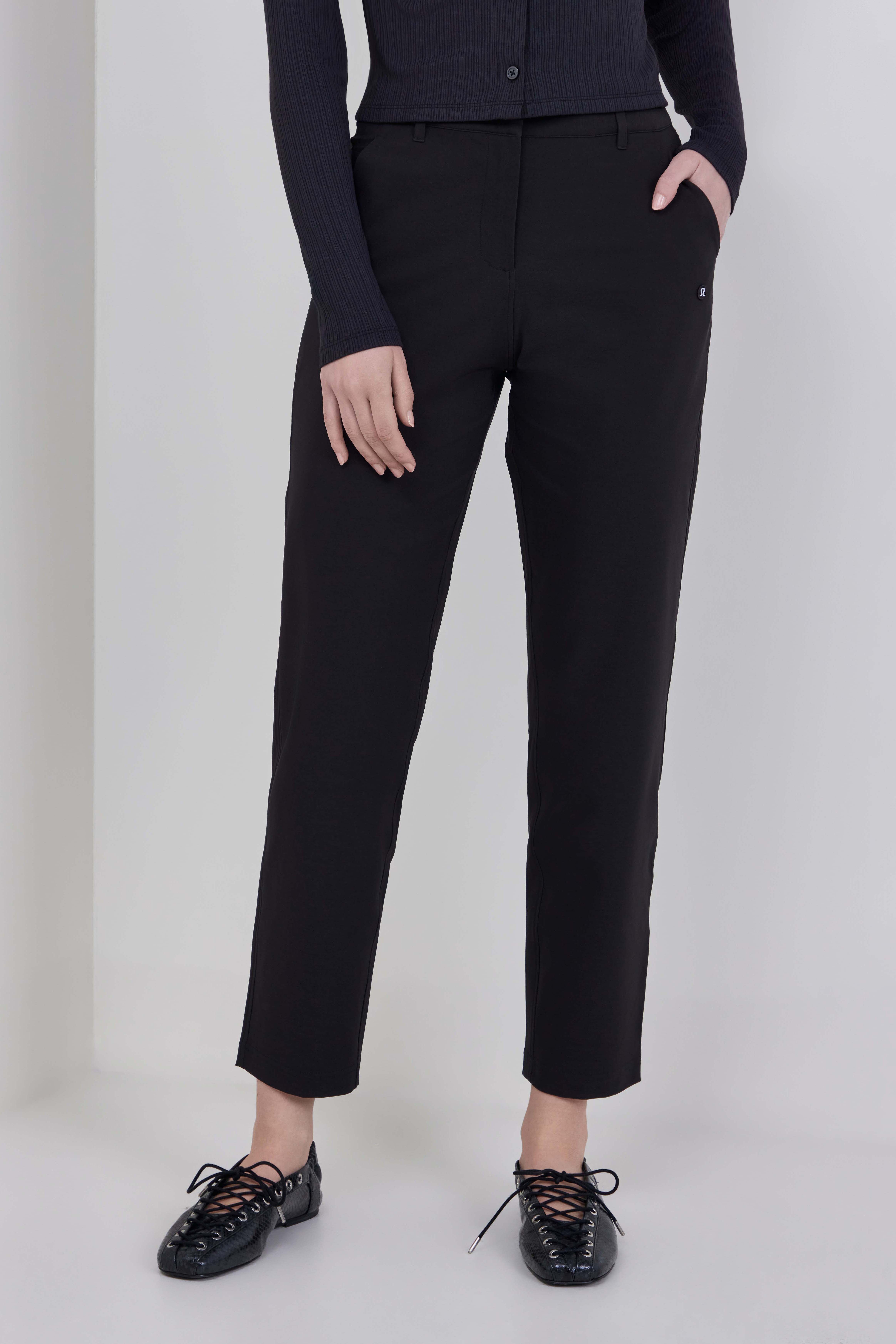 תמונת דוגמן קידמית של Stretch Twill Golf Pant Regular