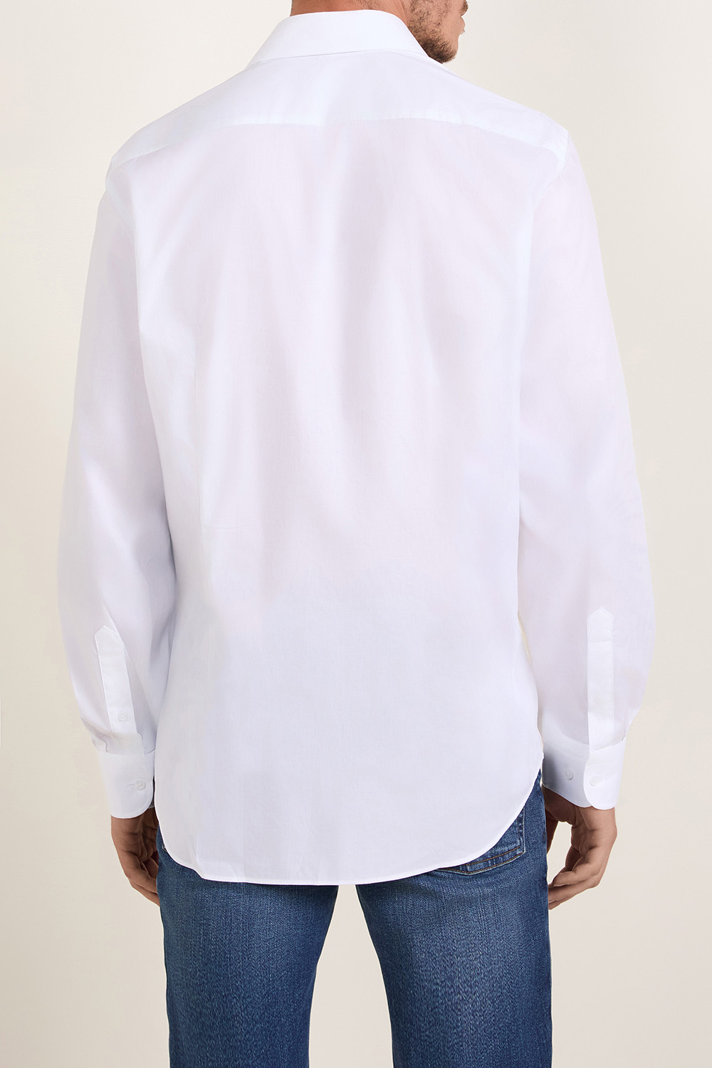 תמונת דוגמן אחורית של חולצת כפתורים