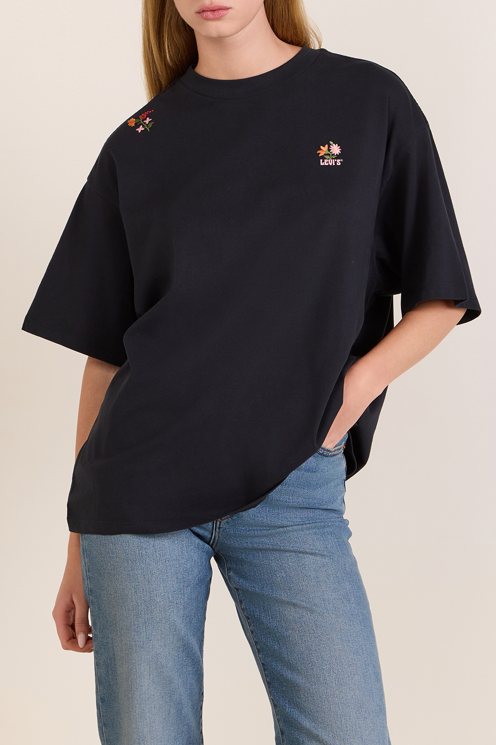 תמונת דוגמן קידמית של חולצת טי