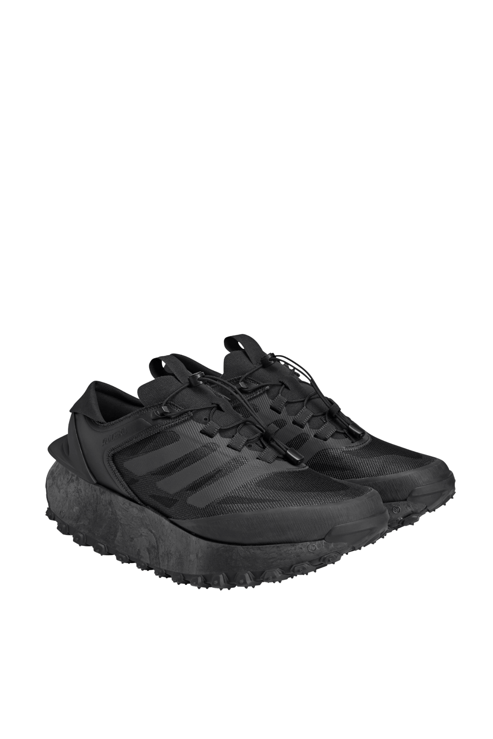 תמונת תקריב של נעלי סניקרס