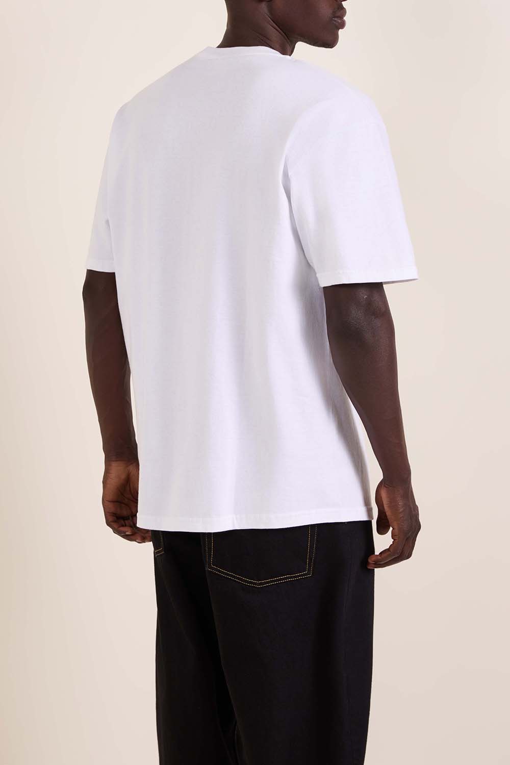 תמונת תקריב דוגמן של חולצת טי