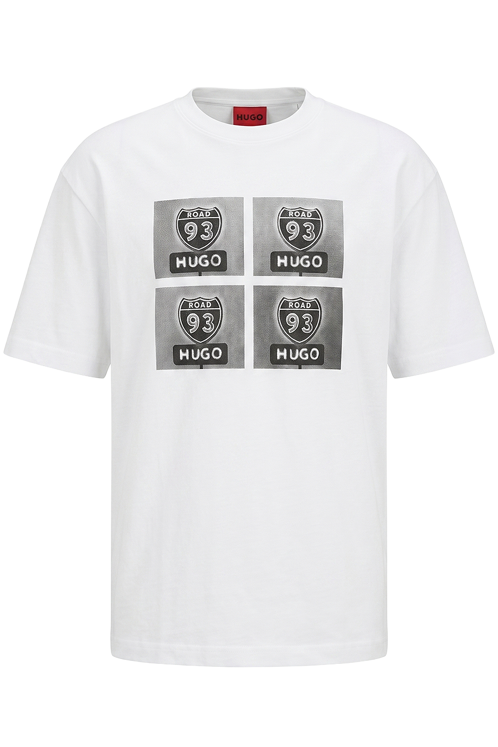 תמונה קידמית של חולצת טי בגזרה משוחררת