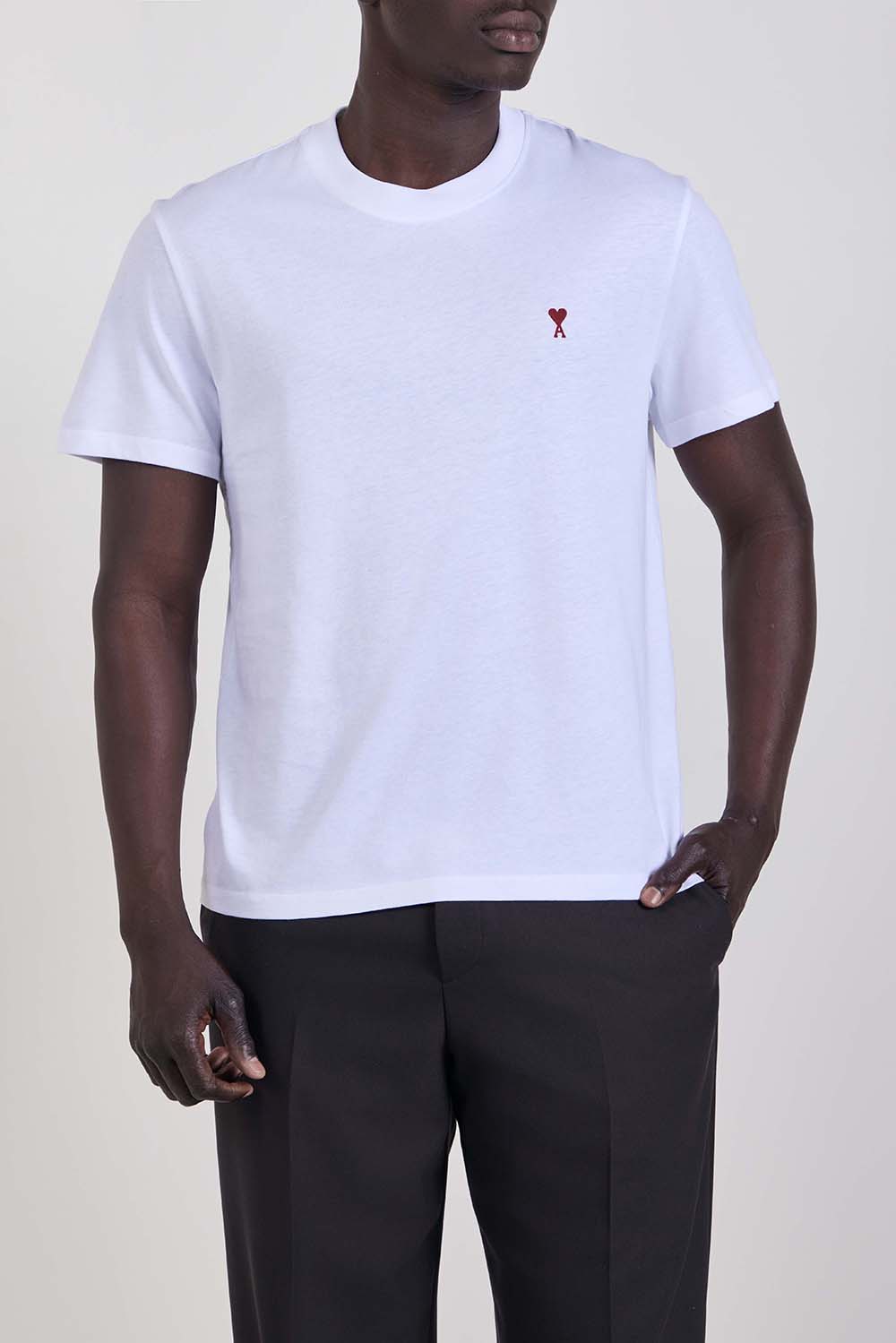 תמונת דוגמן קידמית של חולצת טי