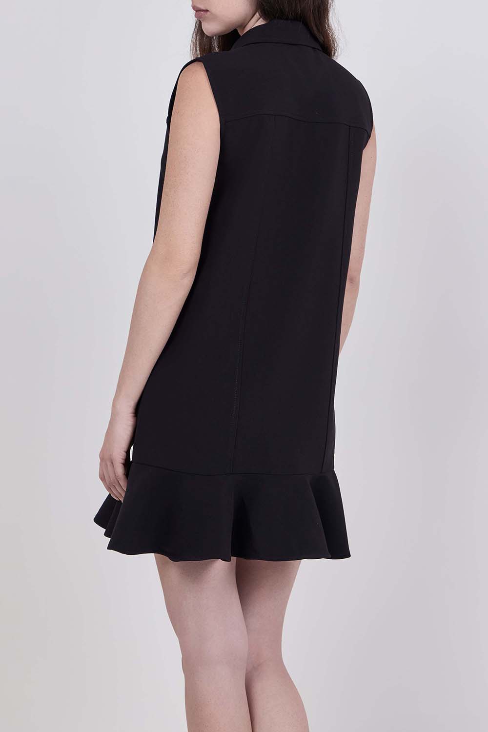 תמונת דוגמן אחורית של שמלת מיני מלמלה