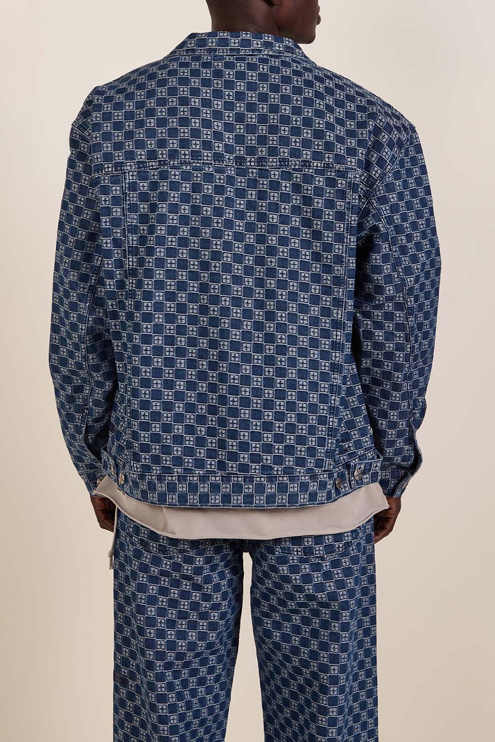 תמונת תקריב דוגמן של ז'קט