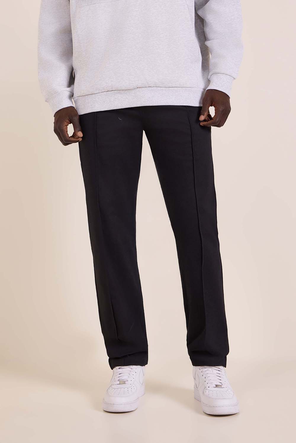 תמונת דוגמן קידמית של Cotton Twill Pintuck Pull-On Pant Regular