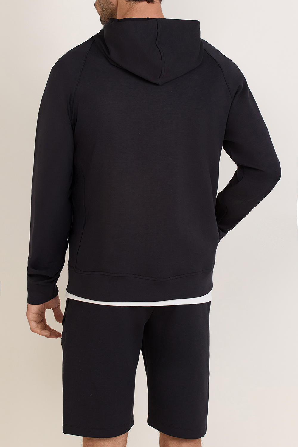 תמונת דוגמן אחורית של קפוצ'ון