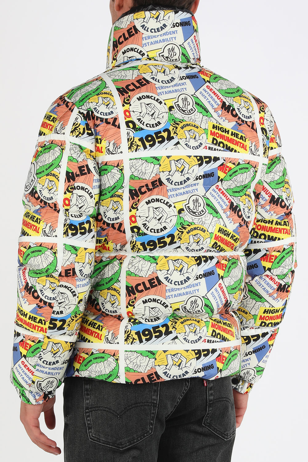 תמונת דוגמן אחורית של מעיל פאפר דו צדדי בדגומה צבעונית